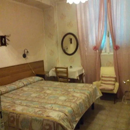 Santachiara Hotell Sanremo