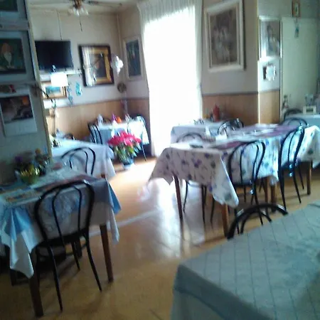 Hotell Santachiara